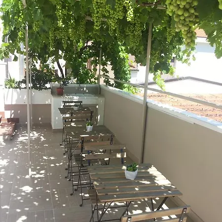 Mediterranea Sea House Couette-café 3*
