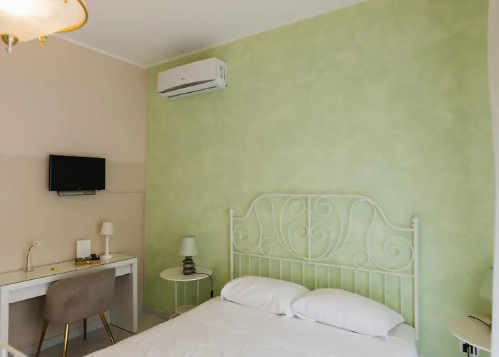 Mediterranea Sea House فندق مبيت وإفطار 4*