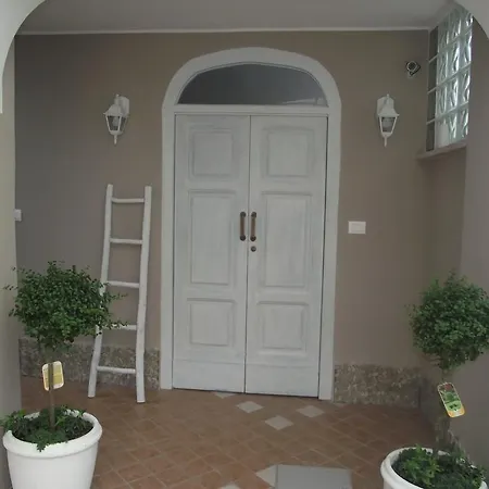 Mediterranea Sea House 4*