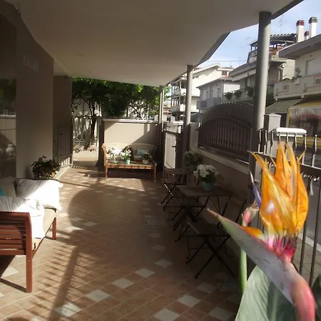 Bed & Breakfast Mediterranea Sea House 3*