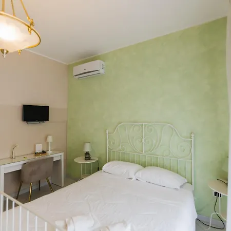 Mediterranea Sea House Bed & Breakfast 4*