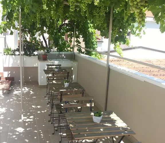 Mediterranea Sea House Bed & Breakfast 4*